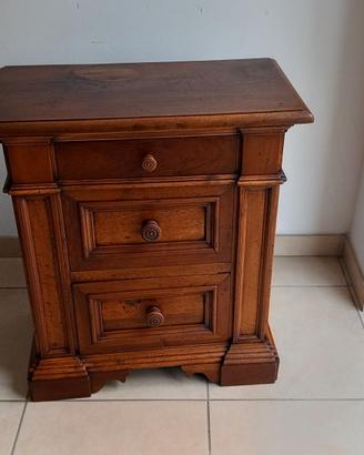 mobiletto di noce arte povera
