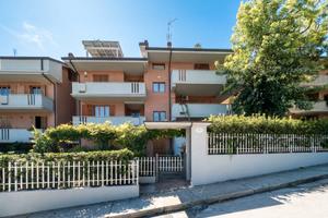 Duplex Vista Mare con Terrazzo, Garage e Taverna