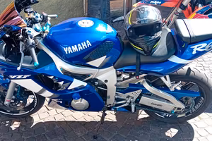 Yamaha r6
