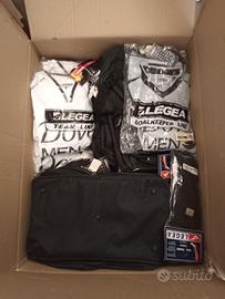 Kit divise calcetto calciotto nuovo inscatolato 