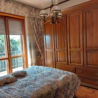 Camera da letto in legno massiccio