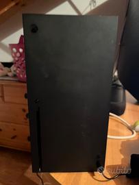 Xbox serie x con due controlle + cuffie