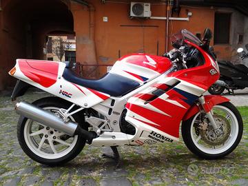 Honda vfr750f