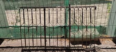 Bellissime ringhiere antiche in ferro chiodato.