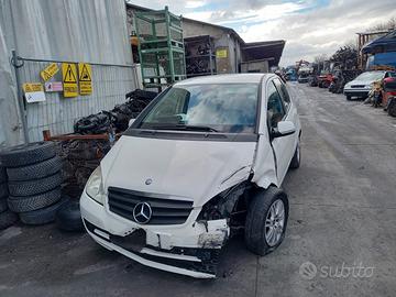 Ricambi Mercedes a 150 anno 2008