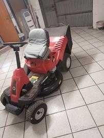 trattorino tagliaerba 