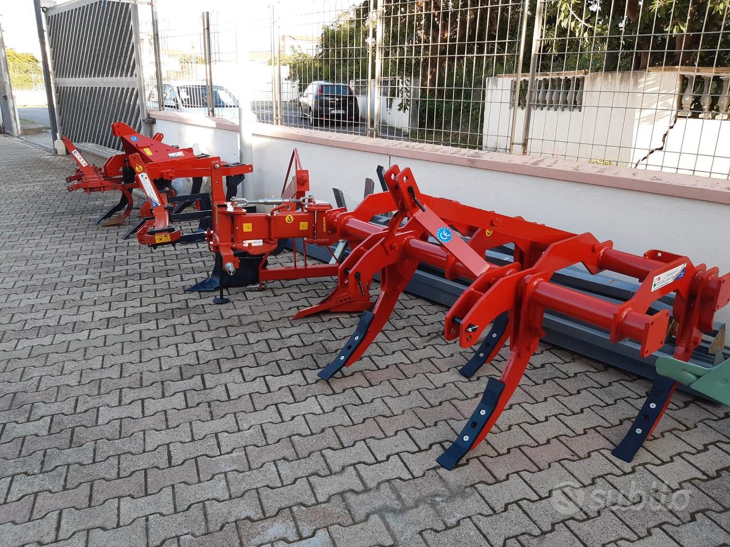 Subito TRACTOR GROUP S.R.L. Attrezzi nuovi vari tipi per trattori