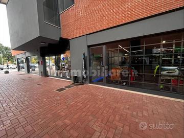 Locale commerciale situato a Corinaldo di 70Mq