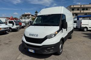 Iveco daily 35s14 furgone 019