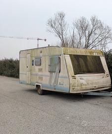 Caravan/Roulotte 