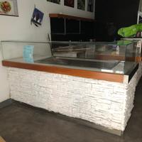 bancone con vasca refrigerata per ristorazione