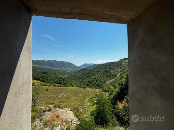 Rustico / Casale di 270 m² con 3 locali e box auto