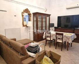 Casa con ingresso indipendente in zona centrale di