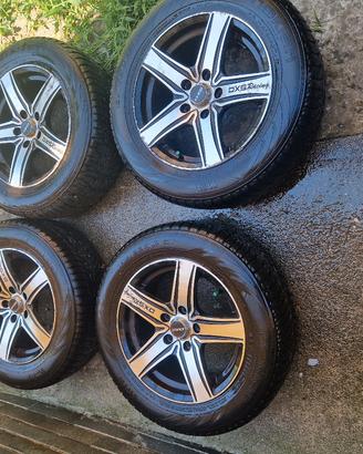 4 cerchi in lega da 15" con gomme invernali