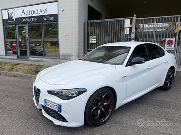 Alfa Romeo Giulia 2.2 Turbodiesel 210 CV AT8 AWD Q