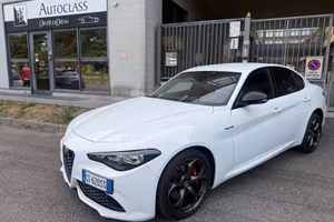 Alfa Romeo Giulia 2.2 Turbodiesel 210 CV AT8 AWD Q