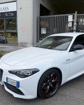 Alfa Romeo Giulia 2.2 Turbodiesel 210 CV AT8 AWD Q
