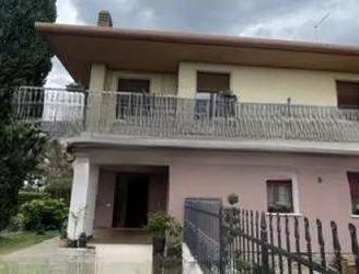 Villa a Paese, via L. Da Ponte 1, 4 locali