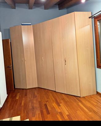 armadio angolare/ cabina armadio