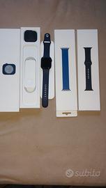Apple Watch Series 8 OLED 45 mm 4G Silber GPS

