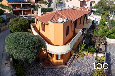 Appartamento con vista mare e cantina indipendente