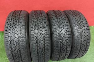 215 65 17 Gomme Invernali 90% Pirelli 215 65R17