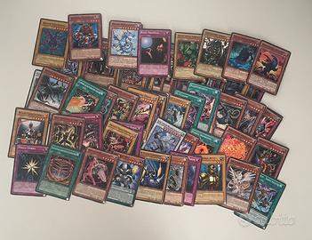 Lotto Carte Yu-Gi-Oh Mazzo Circa 90 Carte TCG ITA