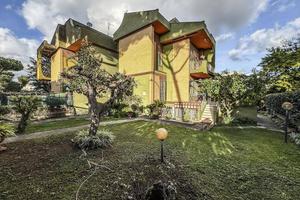 Villa di 200 m² con più di 5 locali a Roma