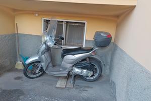 Scarabeo 200