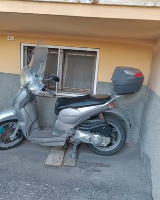Scarabeo 200