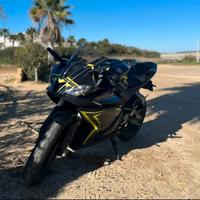 Yamaha yzf r125