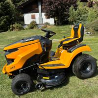 Trattorino taglia erba