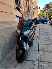 Yamaha xmax 250