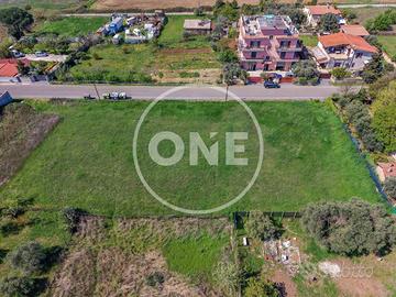 Terreno di 705 m² a Roma