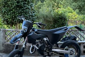 Husqvarna TC 125 Targata