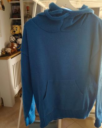 💙 Maglione con cappuccio azzurro – Morbido