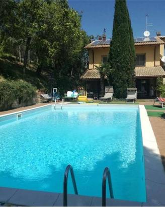 Villa di 251 m² con più di 5 locali a Gemmano