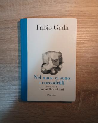 libro "nel mare ci sono i coccodrilli"