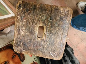 Sgabello in legno vintage