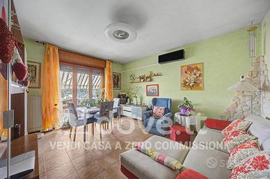 Appartamento di 110 m² con 4 locali a Torri di Qua