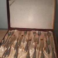 Set in Argento 800 punzonato - 18 posate ~ 500 gr.