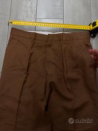 Pantaloni in lino con pences