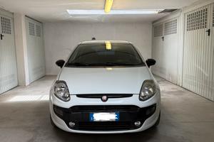 Macchina neo patentati Fiat punto EVO