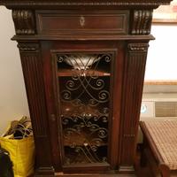 elegante ed originale mobile inizio 900