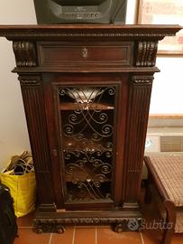 elegante ed originale mobile inizio 900