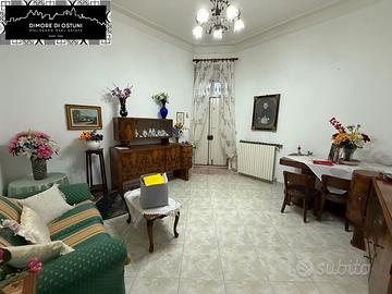 QUADRILOCALE con CORTILE INTERNO-DOPPIO INGRESSO