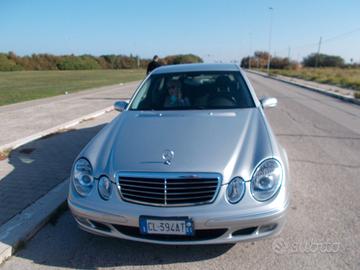 Mercedes del 2004 CC. 2700 GB W211