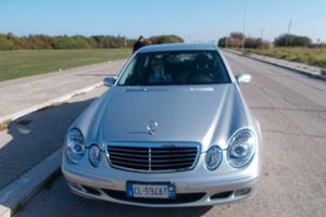 Mercedes del 2004 CC. 2700 GB W211