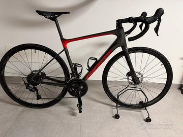 Bici da corsa Giant Defy advanced 1 carbon
