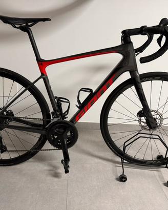 Bici da corsa Giant Defy advanced 1 carbon